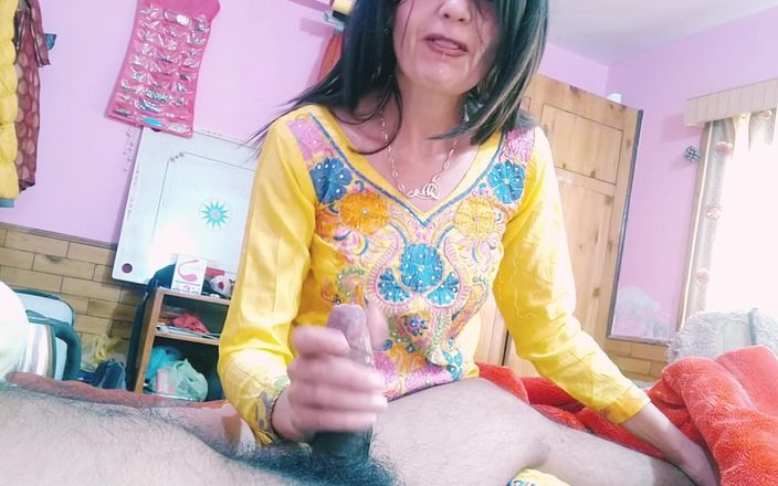 Bolly Karma: Kamu mau selingkuh sama istrimu sama aku?