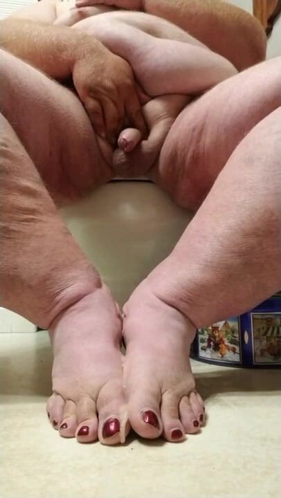 Chubby Bear: Glazed my feet
