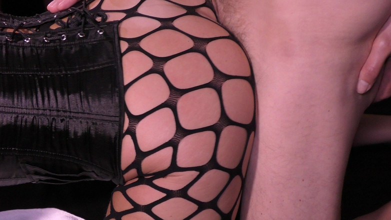 Hefburg: Dirty Cum Hungry MILF Tour