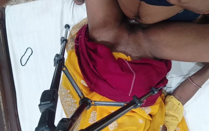 Desi Indian studio: Priya Bhabhi kallar sin styvbror knulla fitta och man