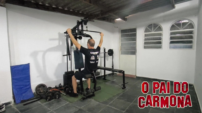 Carmona's father: ¿Dejarme follarte en el entrenamiento?