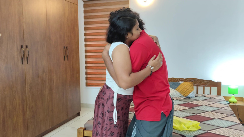 Vaigavarun45: Menina e eletricista fodem quente enquanto ela estava sozinha em...