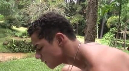 Hot Latinos dudes not gay but curious: Femeie latino sexy heterosexuală futută pentru prima dată 37
