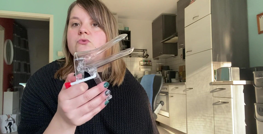 Deutsche Anna: Aku sudah sibuk dan memesan banyak pakaian baru, mainan, dan...