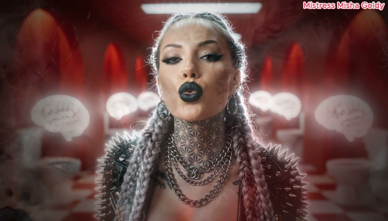 Goddess Misha Goldy: Переверни свій розум у мій туалет