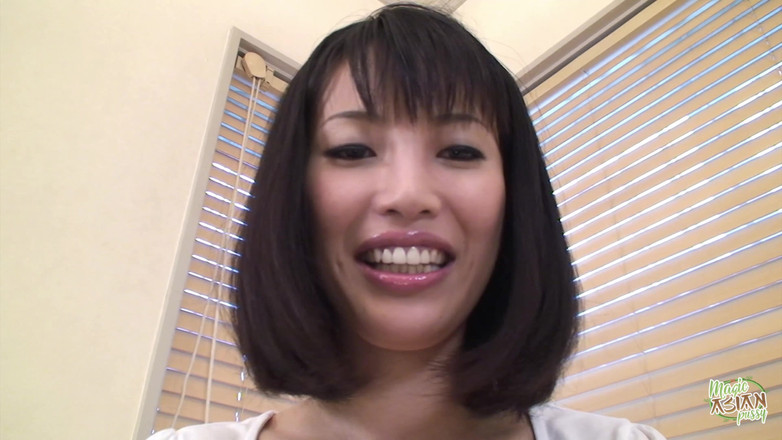 Magic Asian Pussy: Wanita Matang Menanggalkan untuk Kami dan Mempunyai Payudaranya Dimainkan