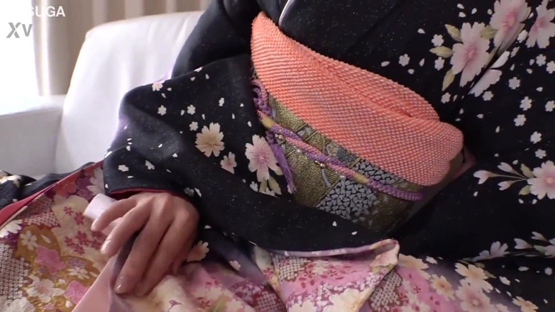 Apolix-JP: Une fille de 20 ans sur le chemin du retour de...