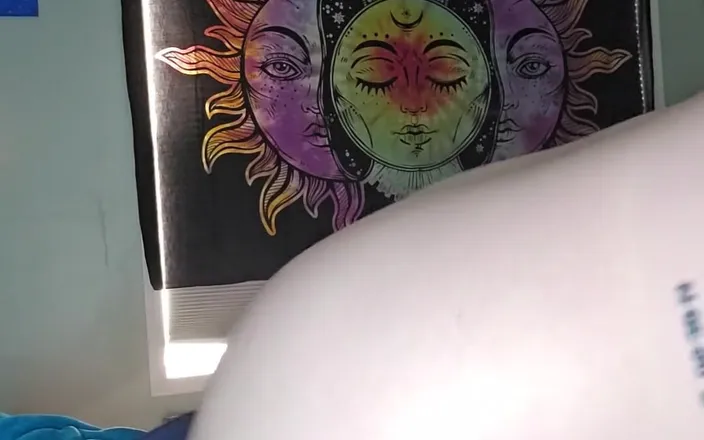 Jenn_sexxii: Suck and Fuck My Pillow Dildo