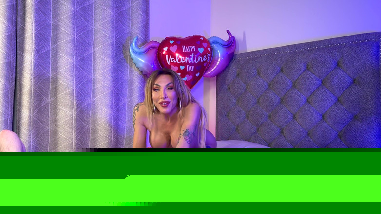 Eva Paradis: Heteroseksüel adam sevgililer gününde sikimi alıyor