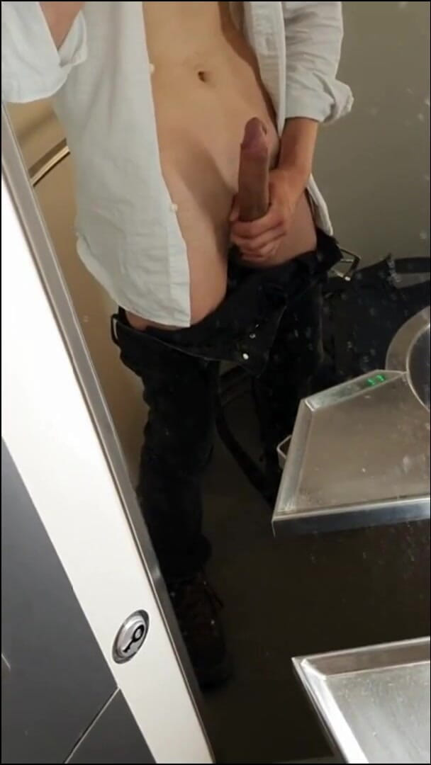 qaz11: Handjob vor der kamera-59