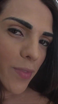 Trans Fantastica Melyna Merli Se Masturbando Ate Soltar Todo Seu Leitinho