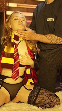 Czas Stop Halloween: czarownica cosplay i magiczne zaklęcie