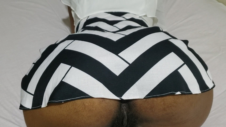 Lovemina: Anální kronika chlupaté kundičky, část detailní kundičky