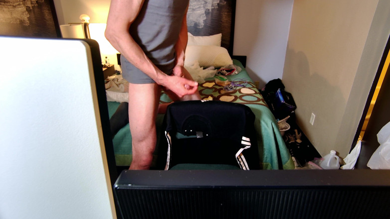 Savage confidence: 站起来快速射精，看大美关闭