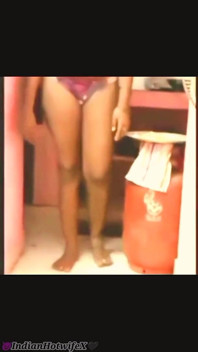 Tamil Desi Wife Renu Nude Lipkiss & Handjob Ex, Cuck Watches! Indianhotwifex