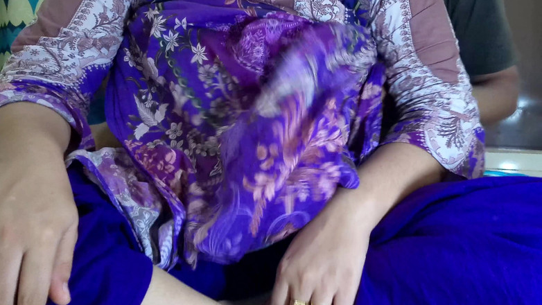 Nadiyabd: Prsatá mladá dívka šuká - Sadiiny mléko a med