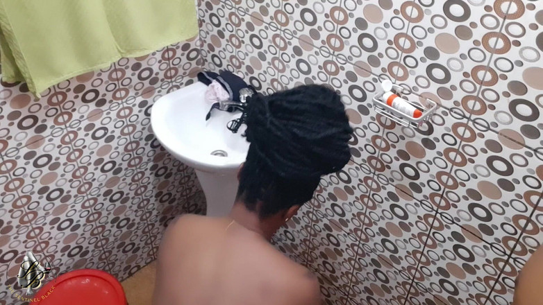 Black porn sex: Siyah Kadın, Onu Spermini Boşaltması İçin Siyah Stud'u İşe Aldı