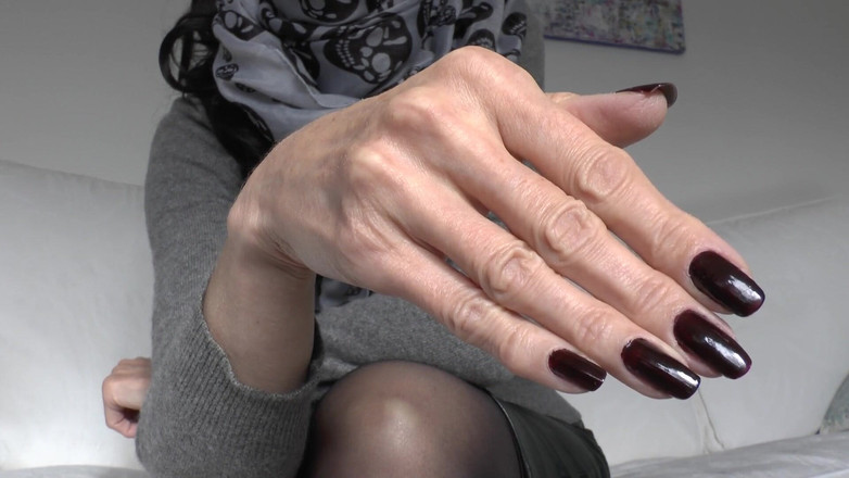 Lady Victoria Valente: Doigts mystérieux et sombres, partie 3, Lady Victoria Valente