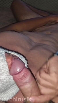 Prepuce uriașă ejaculează tare! Twink Twunk