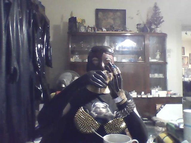 Latex Smoking 4 (Latex Peti)