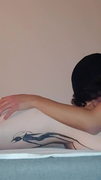 Mijn cuck-vriendje bedriegen met een mooie twink uit Finland