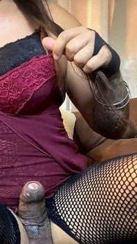 Éjaculation à l’intérieur de mes string et avec le plug anal est une sensation qui ne peut pas être décrit par les mots