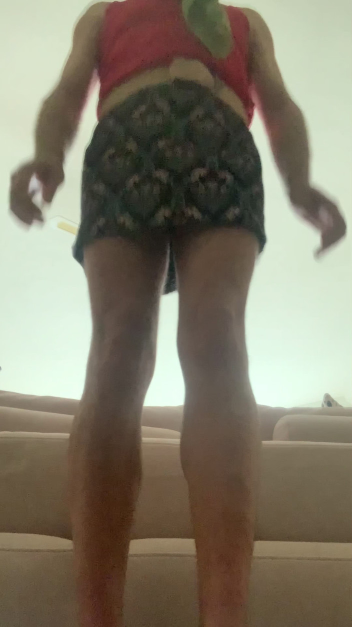 cd_aysemmm: La figa bagnata e senza peli della mia matrigna