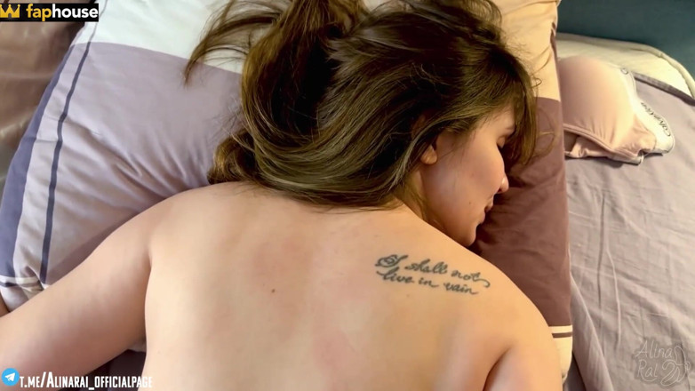 Alina Rai: Nevlastní syn si spletl slovo Masáž se slovem Sex. Nevlastní...