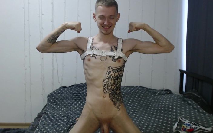 Endo_wolf: Endo Showing His Biceps 4 Min