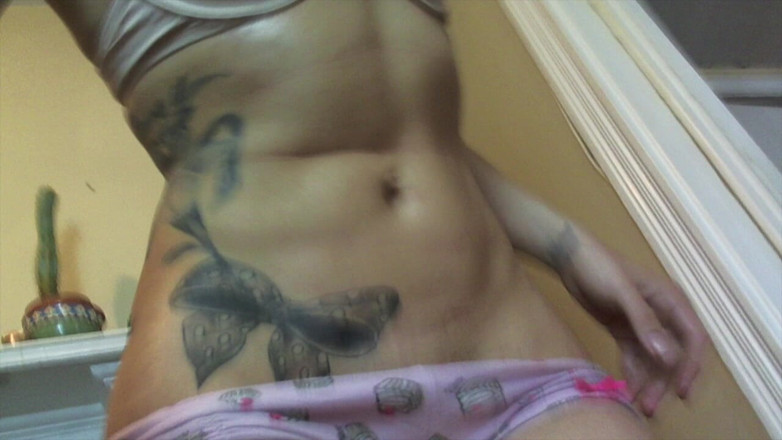 Quinn brooks: Tummy Worship