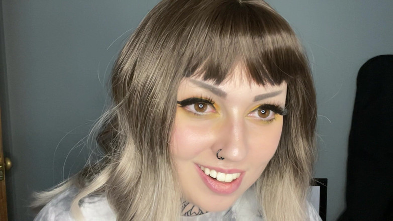 Miss Valentina: Wank i sängen bredvid Wifey