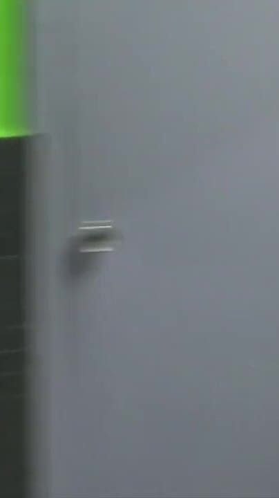 YOUNG FUCKED BY OLDER: Ngentot tanpa sensor di toilet umum