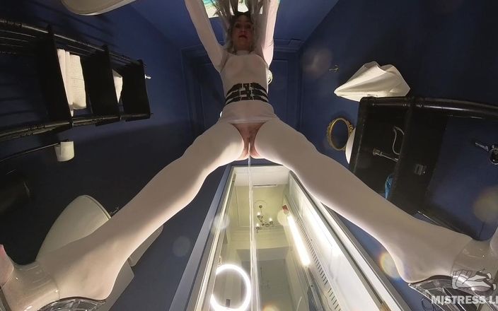 Mistress Legs: Ты стала туалетом для госпожи в белых чулках и на высоких каблуках