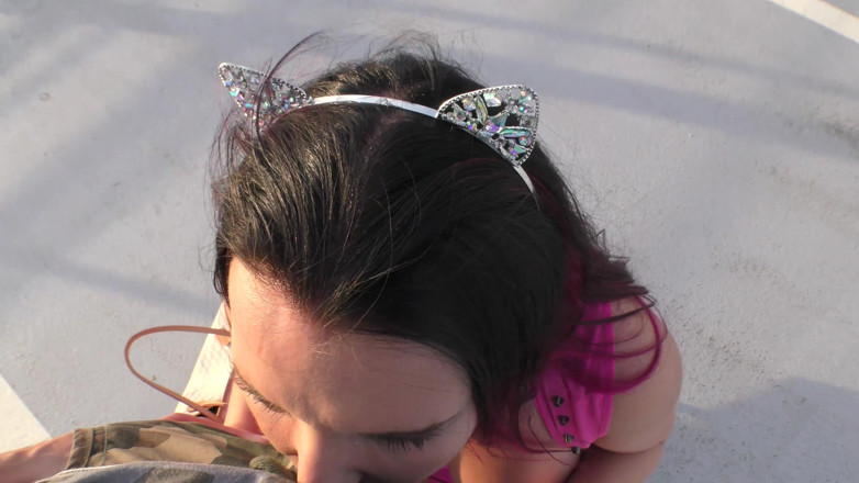 Aische Pervers: Ass fucking outdoors for busty slut