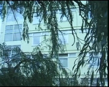 Hardcore German Club: Questa infermiera troia dalla germania è stata martellata da due ragazzi...