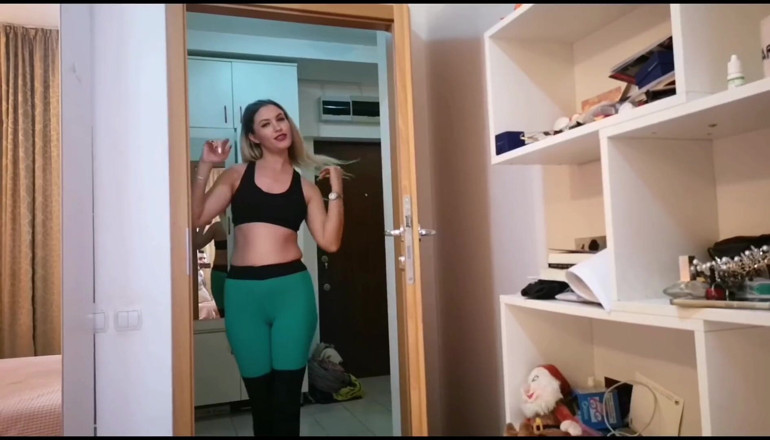 Erotic Tanya: Joi vớ bẩn thỉu