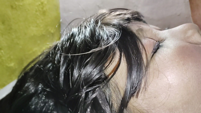 Ayesha_MirzaXPro: bhaartiy premika ki shaadi se pahle premi dvara chudaee