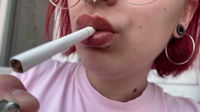 lanalovacutie: Cerrar fumar con lipgloss