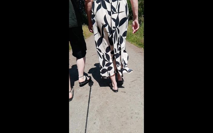 Goldschatz59: Walk with Nylonjunge in Birkenstocks