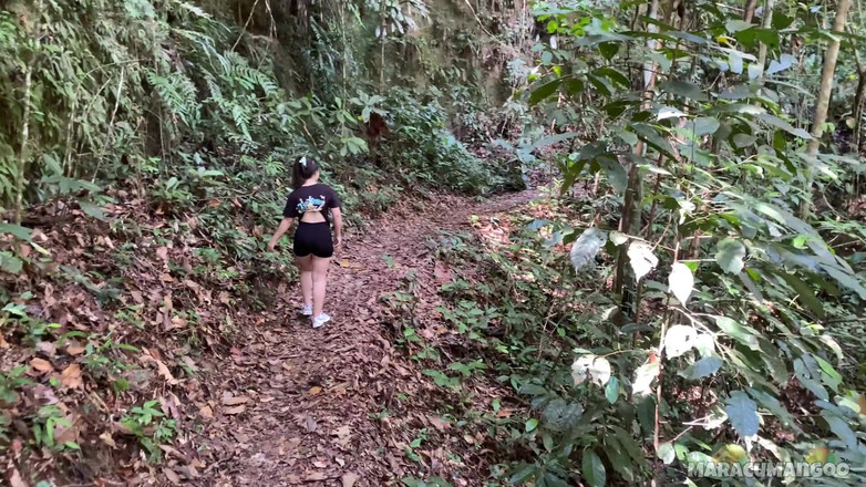 Maracumangoo: Una cita en un lugar mágico y distante con un...