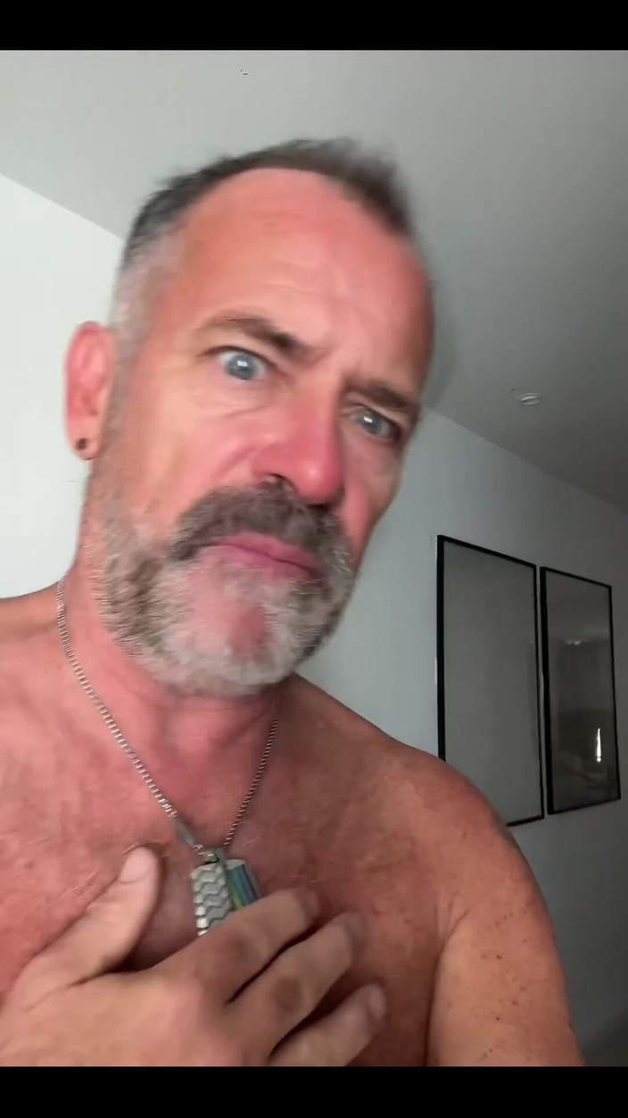 Daddybearvlc: Сегодня история Instagram без цензуры!!