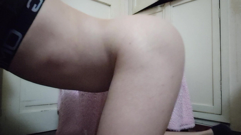 MartyBrady: Sexy Ass Playful Twink Boy Dance in Hot Thong