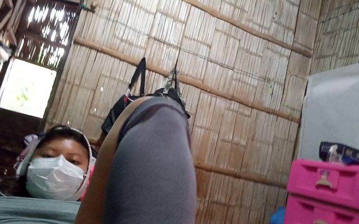 Martin13: My Stepdaughter Gives Me a Gothic Masturbation with Her Feet!...