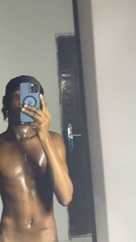 Sexy Twink Boy Get Oiled