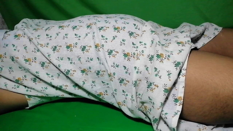 Sweety In Bed: Desi locale villaggio ragazza teenager all'aperto video XXX, ragazza indiana...