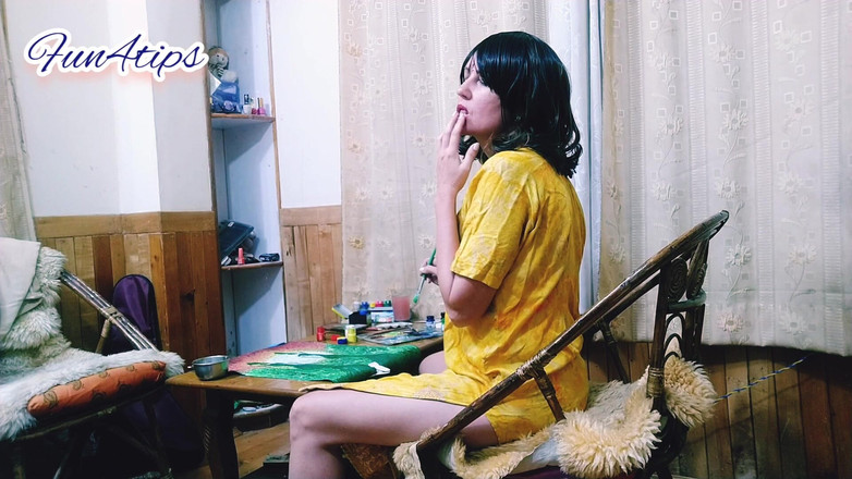 Bolly Karma: Jilat jari seksi dalam pakaian kuning yang cantik