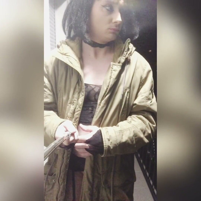 Sissyvalerie69: Перший раз засвіт на моєму балконі
