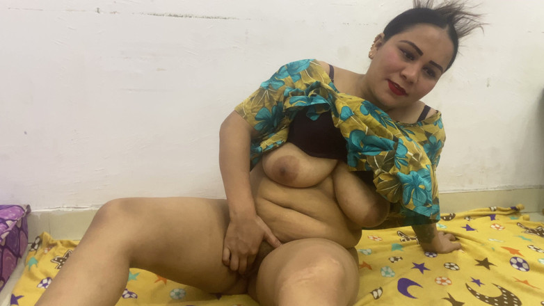 Kushi: Quiero follar a una chica nepalí, me he puesto muy...