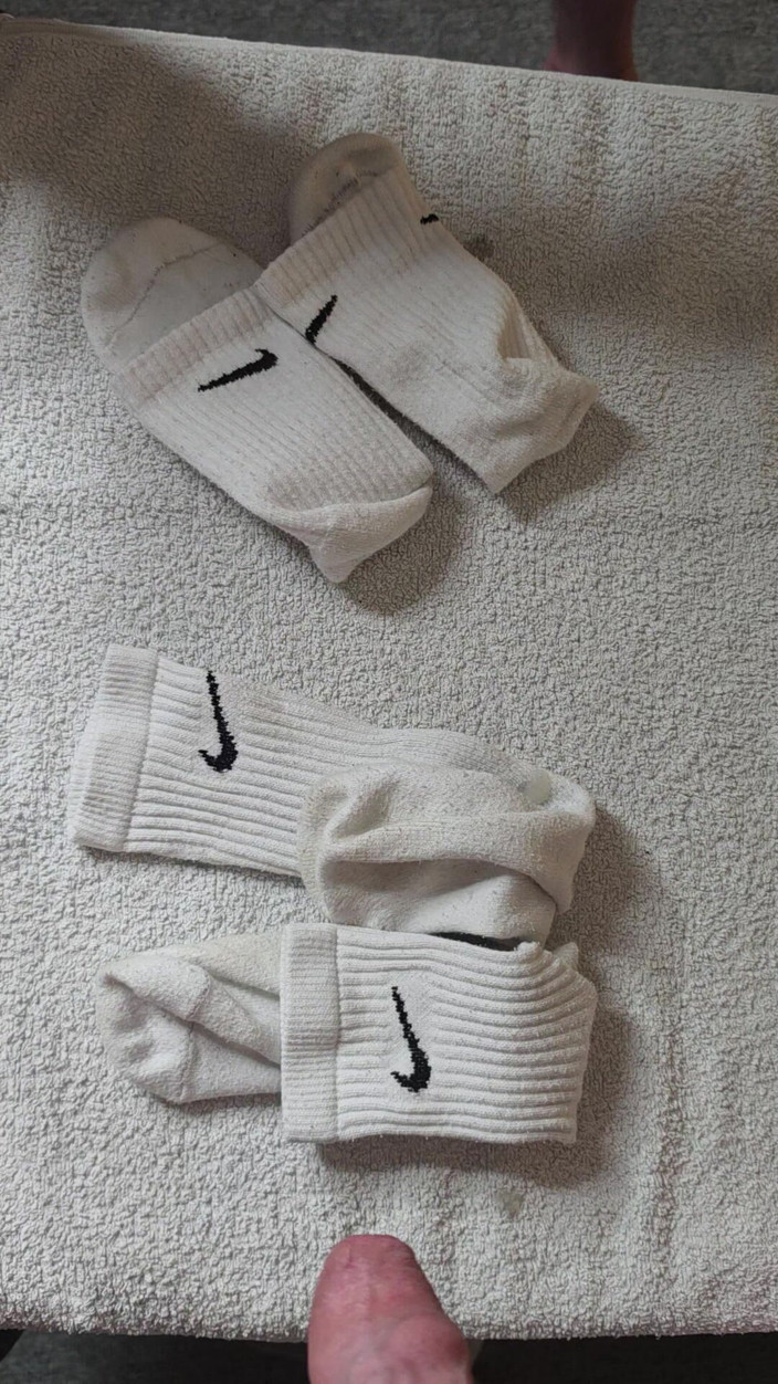 Twotwinkhusbands: Sipariş edildi: 2x çift kullanılmış döl sırılsıklam beyaz nike çorap