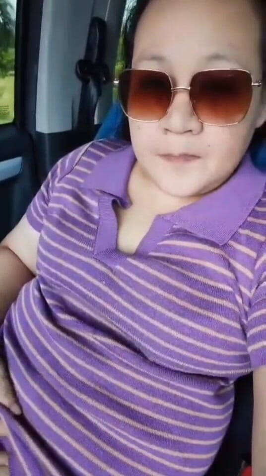 lustfullmolly: Sensual meia-irmã foi conhecer amigo